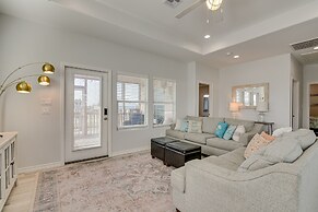 Crystal Beach Home w/ Covered Patio: Pets Welcome!