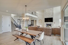 Spacious Utah Escape w/ Balcony & Mountain Views!