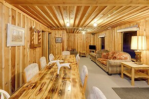 Quaint Deborgia Retreat: Black Diamond Guest Ranch