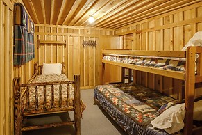 Quaint Deborgia Retreat: Black Diamond Guest Ranch