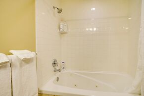 Ski-in/ski-out Park City Studio w/ Pool Access!