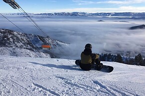 Ski-in/ski-out Park City Studio w/ Pool Access!