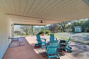 Bright + Cozy Mariposa Getaway: 46 Mi to Yosemite!