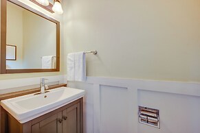 Spacious Mooresville Home w/ Lake Norman View!