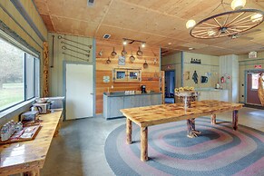 Black Diamond Guest Ranch Cabin w/ Lodge Access!