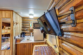 Black Diamond Guest Ranch Cabin w/ Lodge Access!