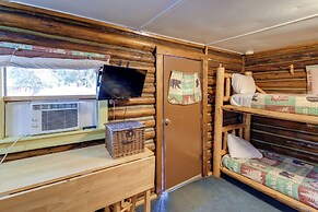 Black Diamond Guest Ranch Cabin w/ Lodge Access!