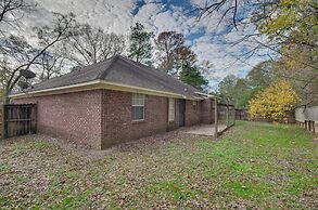 Raymond Home ~ 17 Mi to Downtown Jackson!