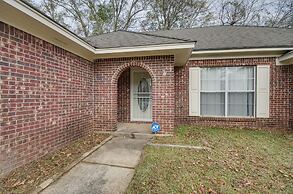 Raymond Home ~ 17 Mi to Downtown Jackson!