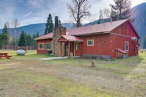 Black Diamond Guest Ranch Studio: Hike & Fish