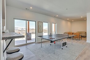 Mtn-view Deck + Game Room: Granby Getaway