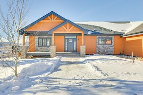 Mtn-view Deck + Game Room: Granby Getaway