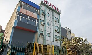 Treebo Green View, Noida