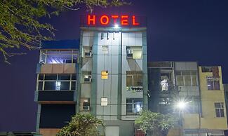 Treebo Green View, Noida