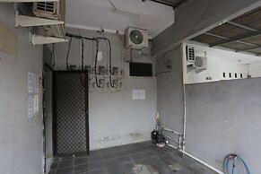 SPOT ON 93515 Pulo Gebang Guest House