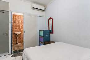 SPOT ON 93515 Pulo Gebang Guest House