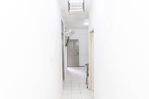 SPOT ON 93515 Pulo Gebang Guest House