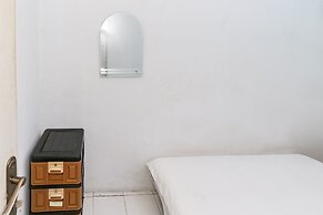 SPOT ON 93515 Pulo Gebang Guest House