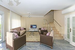 Paradise Town Villa Legend