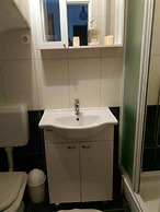 Apartment AD - Pirovac