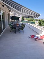 Luxury Apartment Ani II