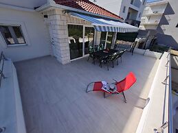 Luxury Apartment Ani II