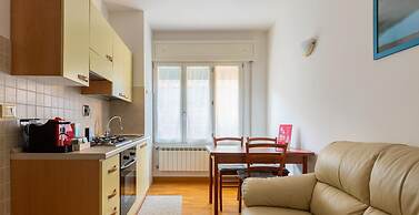 Urban Cozy Apartment by Wonderful Italy