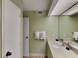 San Luis Manor by VTrips