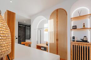 Oliving Mykonos Luxury Suites