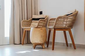 Oliving Mykonos Luxury Suites