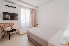 Oliving Mykonos Luxury Suites