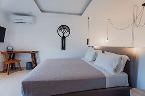 Oliving Mykonos Luxury Suites