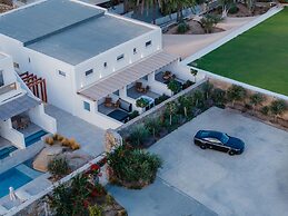 Oliving Mykonos Luxury Suites