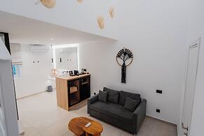 Oliving Mykonos Luxury Suites