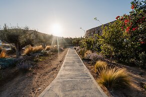 Oliving Mykonos Luxury Suites