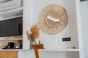 Oliving Mykonos Luxury Suites