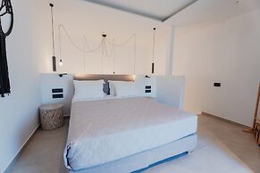 Oliving Mykonos Luxury Suites