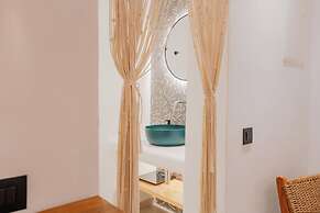 Oliving Mykonos Luxury Suites