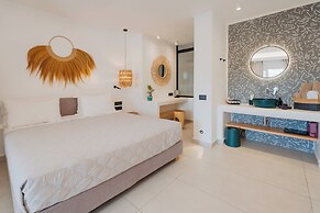 Oliving Mykonos Luxury Suites
