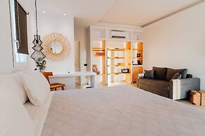 Oliving Mykonos Luxury Suites