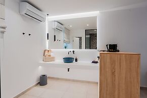 Oliving Mykonos Luxury Suites