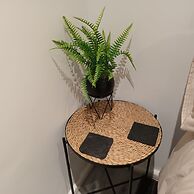 Le Hub - 1BR Apartment - Sleeps 2 - Wifi