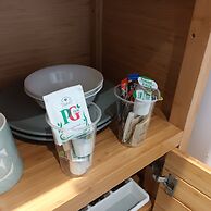 Le Hub - 1BR Apartment - Sleeps 2 - Wifi