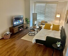 ComfyGetaway by DC Metro Airport