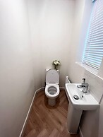 Beautiful 3-bed House in Bradford