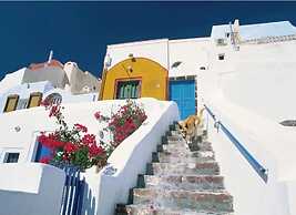 Luxury Cave and Oia Greece