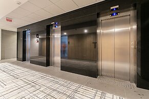 Studios Tower by Viva - Prédio com piscina e estacionamento no centro 