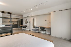 Studios Tower by Viva - Prédio com piscina e estacionamento no centro 
