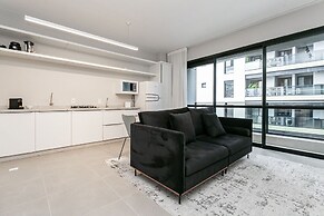 Studios Tower by Viva - Prédio com piscina e estacionamento no centro 