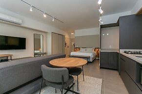 Studios Tower by Viva - Prédio com piscina e estacionamento no centro 